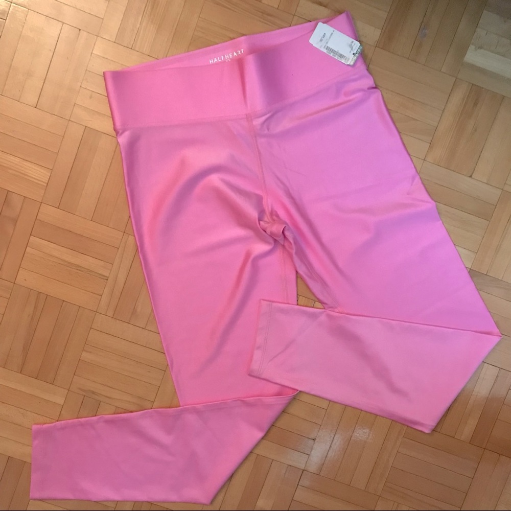 Shiny pink gym leggings